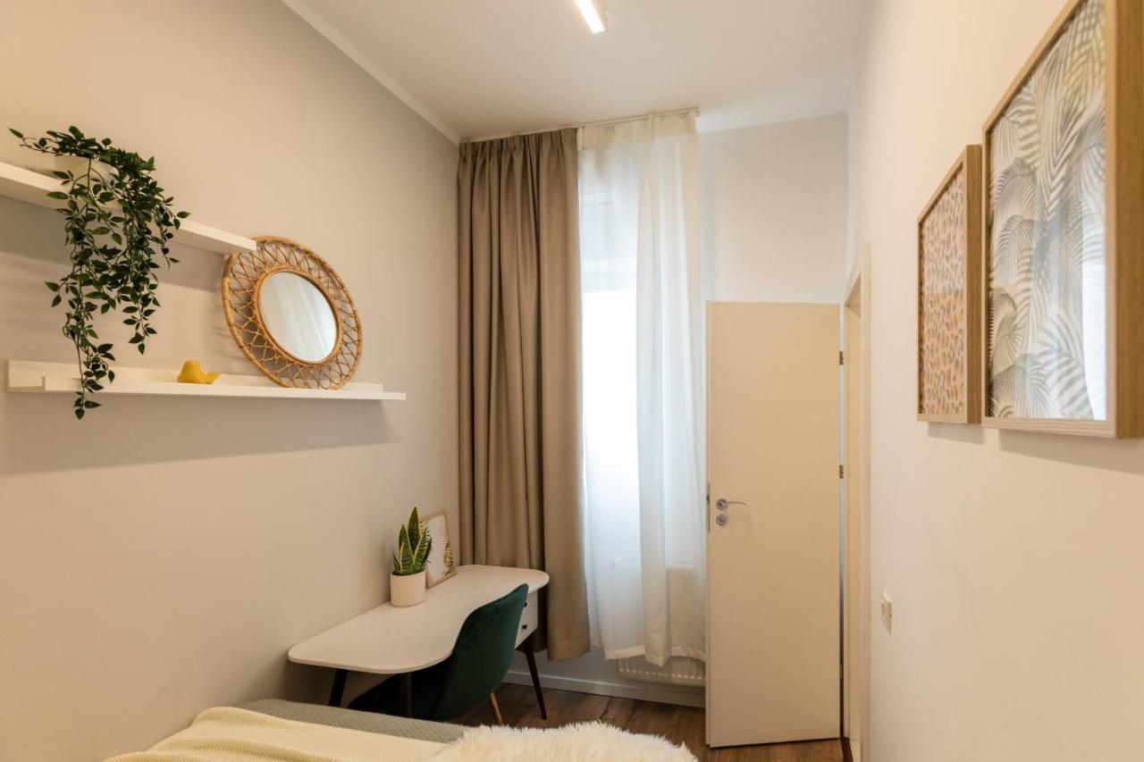 Dream - Prime Location 2br In Bucarest
